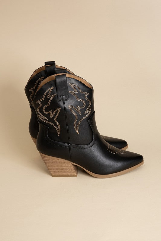 Dalton cowgirl boots (black and bone)