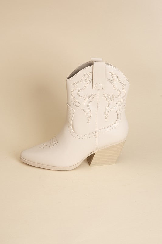 Dalton cowgirl boots (black and bone)