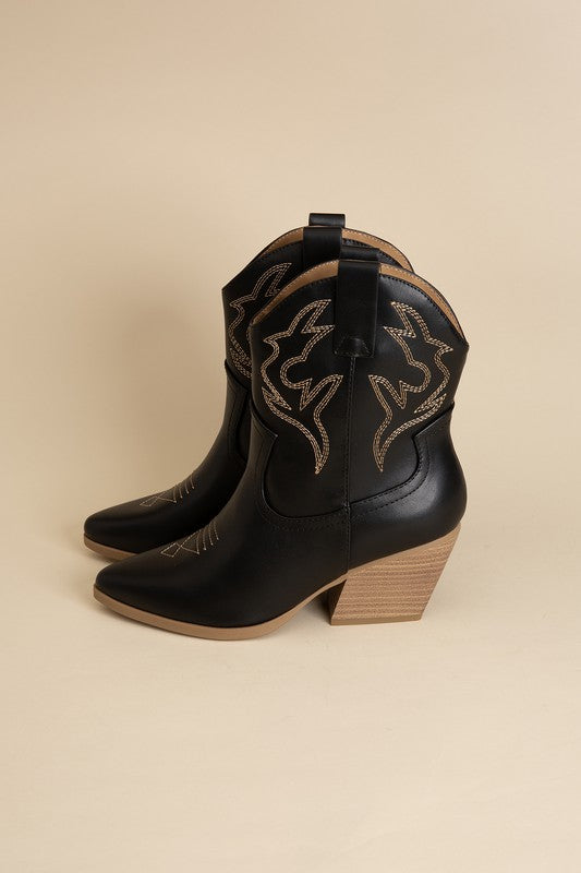 Dalton cowgirl boots (black and bone)