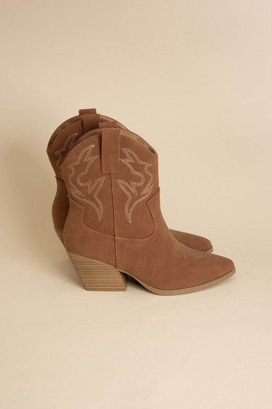 Dalton Cowgirl boots (denim & cognac)