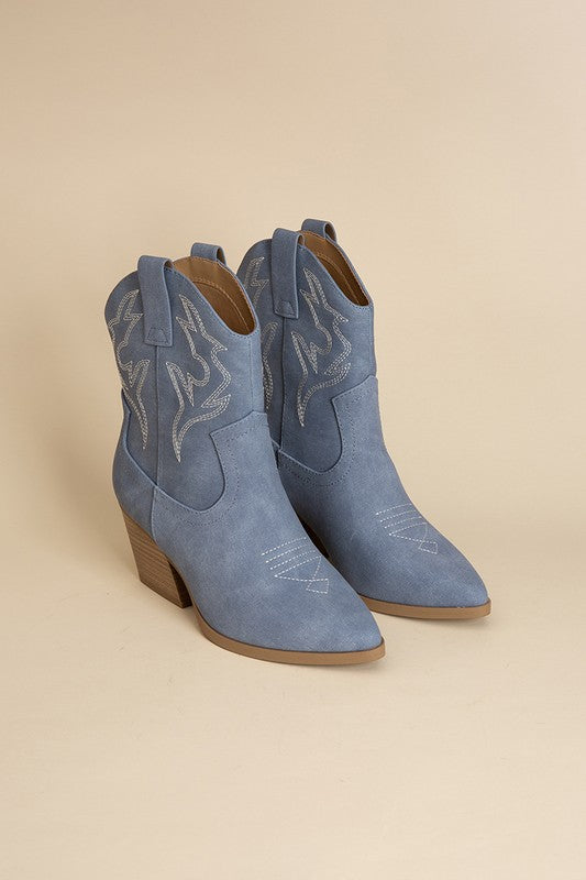 Dalton Cowgirl boots (denim & cognac)